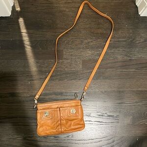 Marc by Marc Jacob’s cross body bag in tan